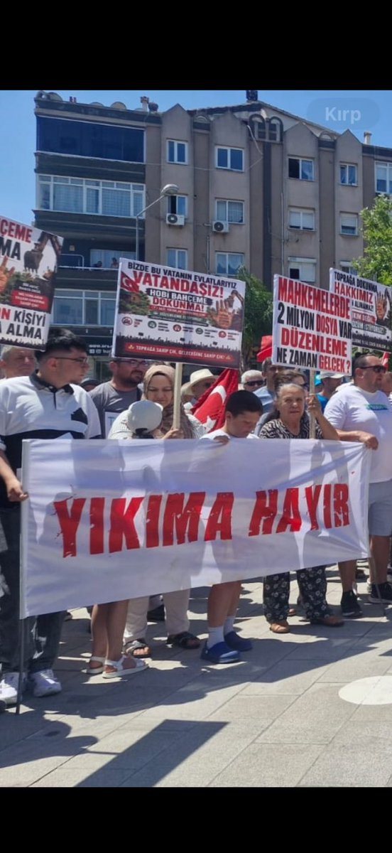 MDemirzo's tweet photo. @orhansaribalchp Siyasi partilere çağrımızdır: Bu mesele iktidar-muhalefet kavgasına kurban edilemez. Barınma hakkının partisi olmaz, deprem güvenliğinin siyaseti olmaz. Milyonlar için ortak akıl zamanı!

#8MilyonEveYapıKayıt NATO Trump S-400 #SONDAKİKA https://t.co/kUHw2RgLpC