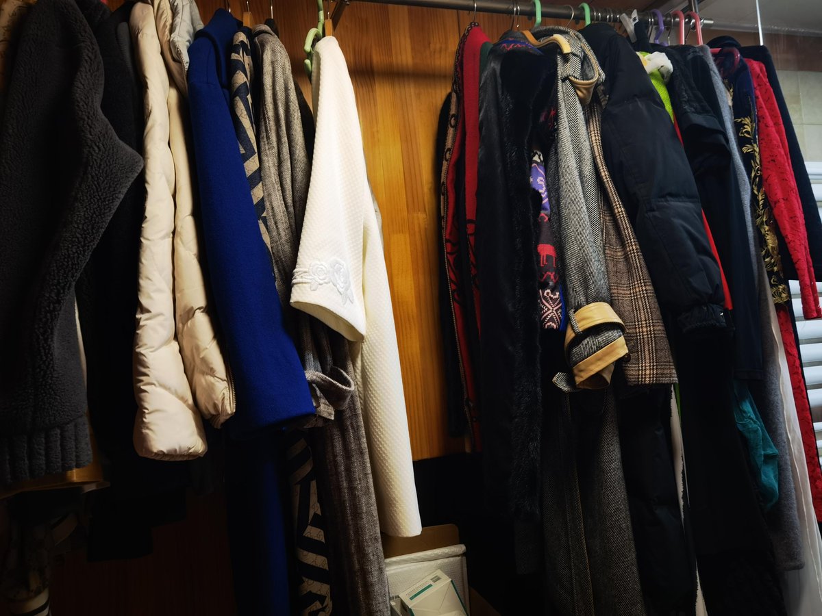 BiggyJojo's tweet photo. Tackled my closet clutter today — found old books I forgot I loved, now donating the ones I don’t need. Small tidy, big lightness. #DeclutterOldStuff https://t.co/Kt6s69mnwr