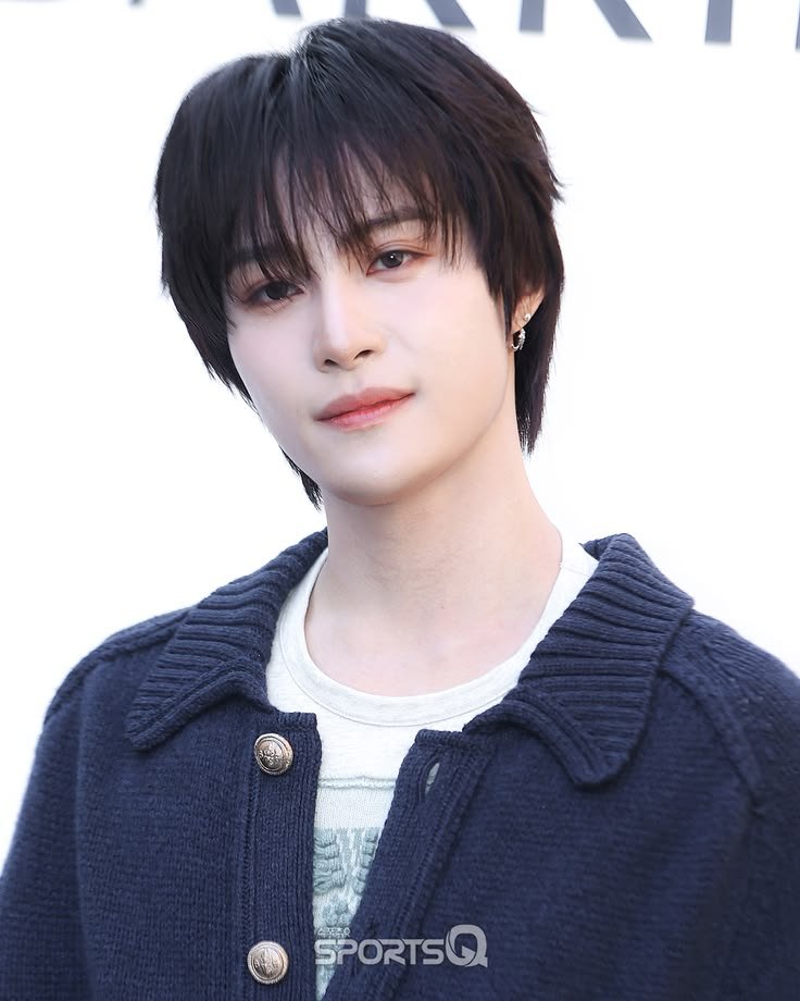 kpoppredictins's tweet photo. Wayv's Yangyang was in a relationship with a member of Allday Project. https://t.co/kvSxcZ9T3U