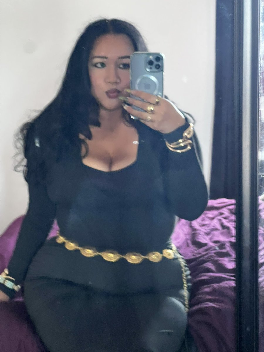 AT_Gonza's tweet photo. Anyways been guided by the principle of a doer will always outpace a thinker so i got a camera &amp; I’m saying yes to all the side quests &amp; i get finer every day. Hope y’all are thriving too ✨💋 https://t.co/Od78Dii4sK