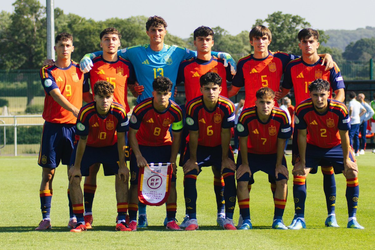 EspanaXtra's tweet photo. 🇪🇸🏆 LA SELECCIÓN ESPAÑOLA ES CAMPEÓN DEL EUROPEO SUB-19 TRAS VENCER 2-0 A ALEMANIA.

🤯 19 GOLES A FAVOR Y 0 EN CONTRA, UNA ABSOLUTA BARBARIDAD.

💎 SON 3 FINALES DE EURO CONSECUTIVAS Y 2 VICTORIAS, REYES TOTAL. https://t.co/4pS5TkDIxI