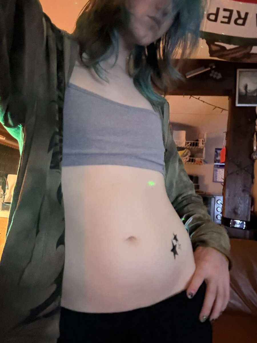 FrutigerAurora's tweet photo. This tattoo is drawn on should I get it fr >~< #nsfwtwtًً  #tummy #TattedBeauty #moothunt #egirl #femboy https://t.co/8kCo5RkeHY