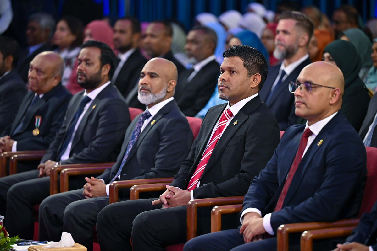 presidencymv's tweet photo. Vice President Uz @HucenSembe graces the third session of the High Achievers' Award 2025 at CHSE Hulhumalé. Upon arrival, he was welcomed with an honour guard by students.

During the ceremony, the Vice President presented trophies to students who secured fourth and fifth place in the national top ten in the A-Level examinations.