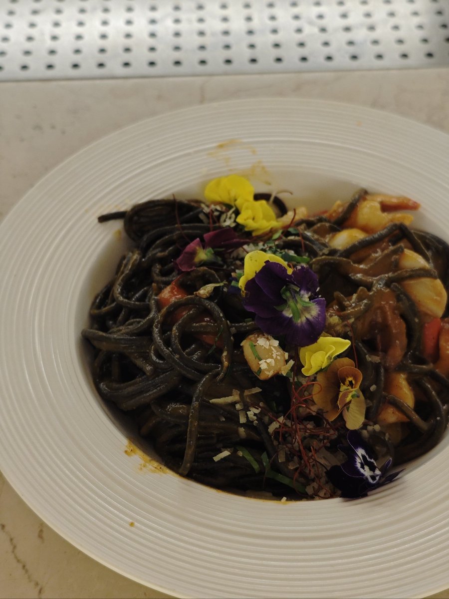mazur_ivanka's tweet photo. Just found the coziest hidden bistro in the city! Their truffle mushroom pasta is absolute heaven—creamy, earthy, and perfectly al dente. 10/10, will be back every weekend for this! https://t.co/J00onr9m7J