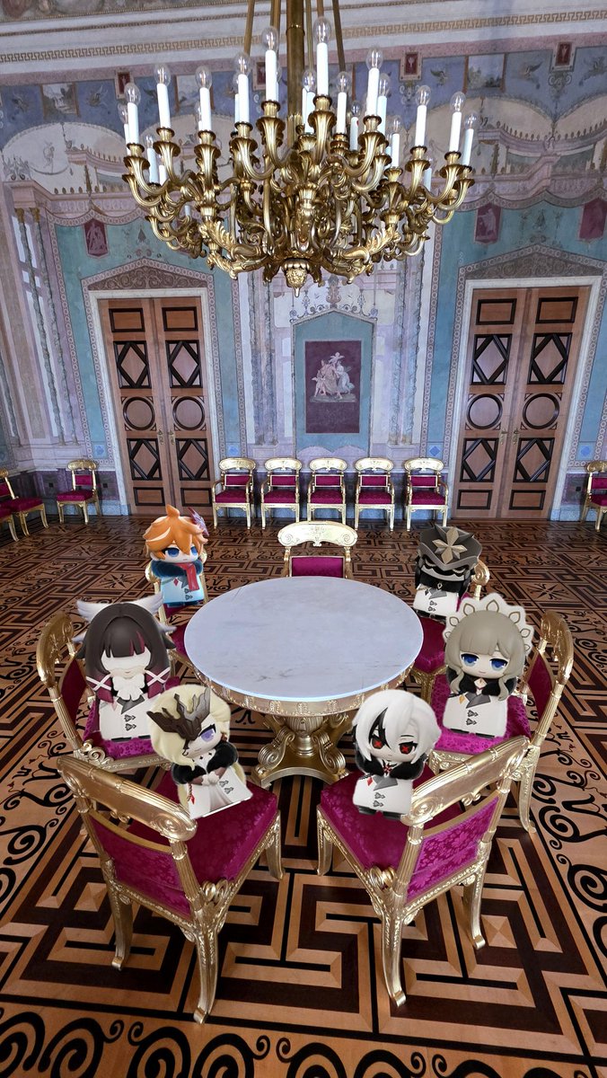 ViyiLive's tweet photo. I got an invite and they left a chair open for me 🥹 https://t.co/g7pv3G6OhF