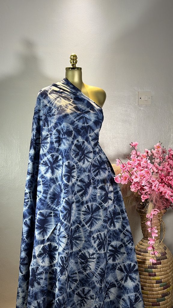 rafiiiiiiiiy's tweet photo. The indigo series
Made with cotton and dyed from the dye pits of Kano.
35,000 for 4.5 yards
Kindly retweet for new owners to find them. https://t.co/MREIEHVV8l