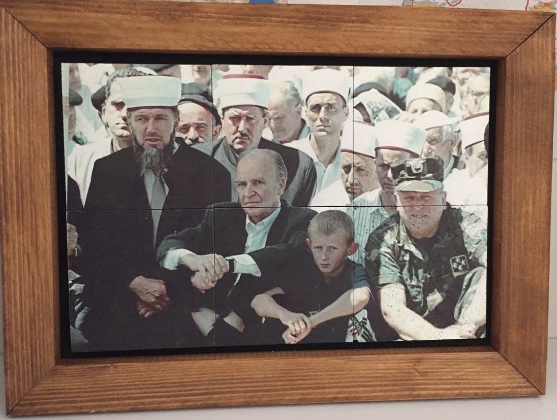 kusmeyenakpli's tweet photo. Kalbimizin diğer yarısı #Srebrenitsa https://t.co/AX4wfXBTAJ