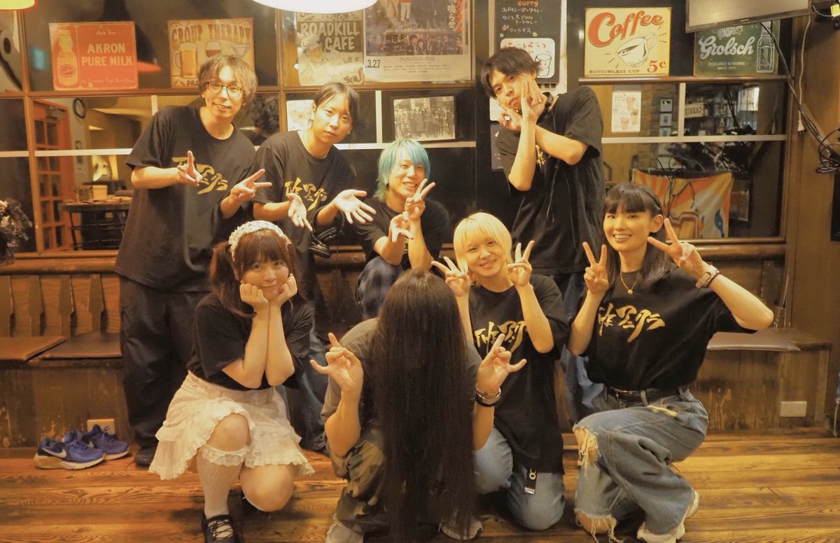 anisondisco's tweet photo. アニソンディスコ外伝
ご来場頂きありがとうございました😊

かっちょいい VS きゃわいい

の激闘の結果は
延長とロスタイムとPKの末、、、

次回に持ち越しとなりました‼️
次回開催をお待ちください‼️‼️‼️‼️

#アニソンディスコ https://t.co/mmxl6vlQ2q
