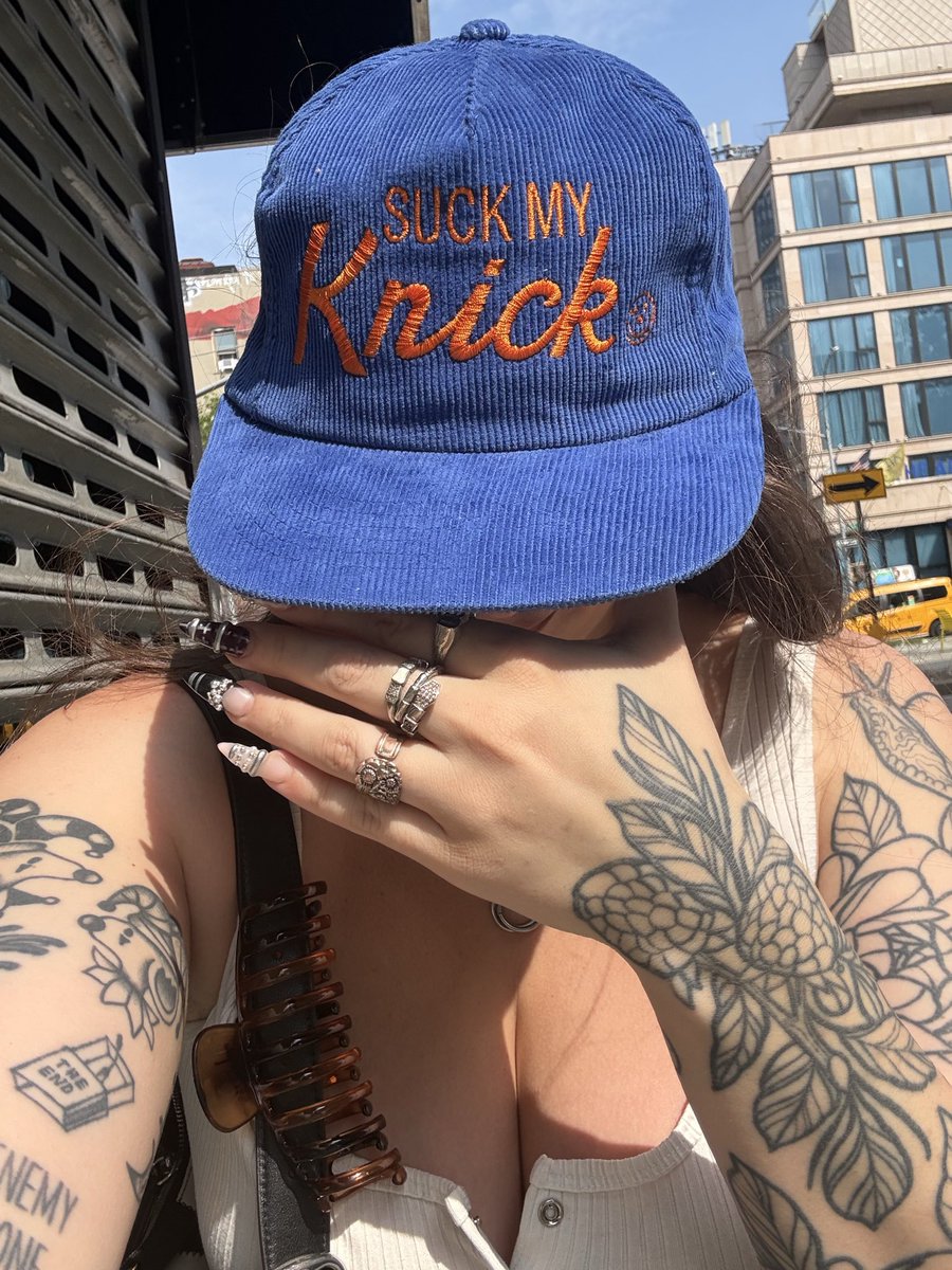 Madssatbat's tweet photo. Yall fuck w the new hat? ๐คช https://t.co/de1I3Sh7Kk