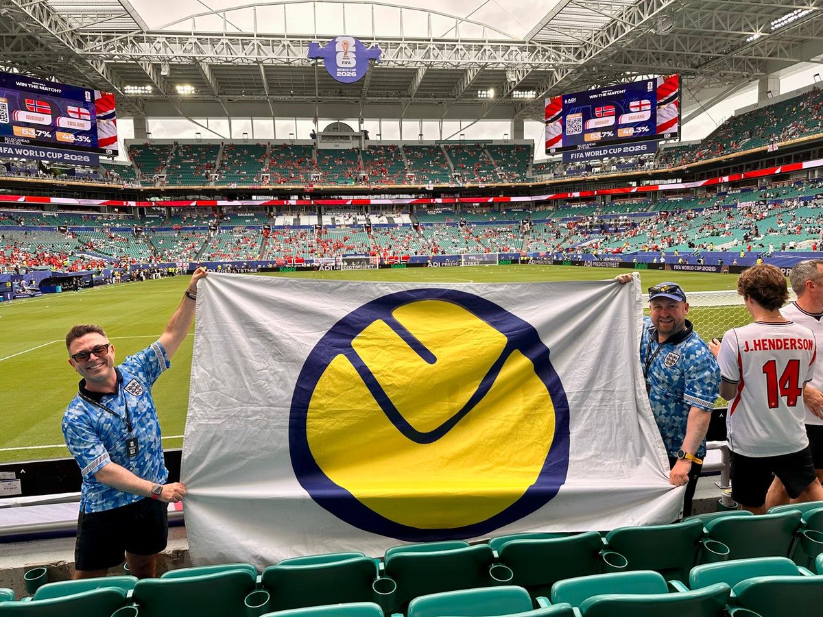 pa03bam's tweet photo. @LUFC @LeoGrant 
Its coming Home https://t.co/tkdx4FdUzj