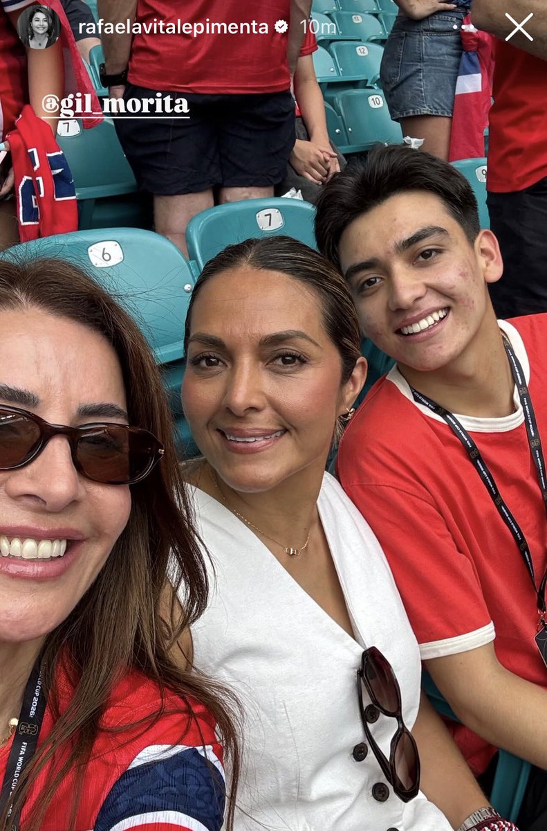 AllFutbolMX's tweet photo. Gilberto Mora and his agent, Rafaela Pimenta (who also represents Erling Haaland), supporting Norway against England today at the World Cup. 

❤️🇳🇴🤝🏼 https://t.co/ELg27EOI4n