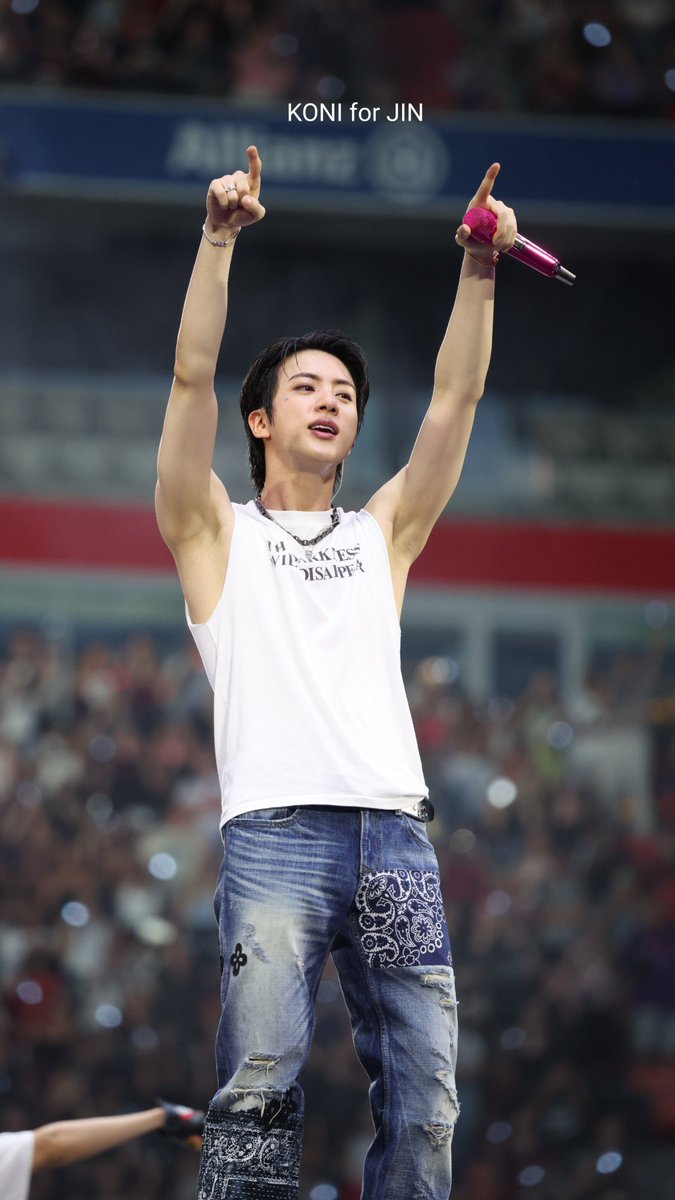 hourjinnie's tweet photo. 260711 seokjin we will always remember you

MÜNCHEN BEBT FÜR JIN
#BTS_WORLDTOUR_ARIRANG
#BTS_WORLDTOUR_ARIRANG_MUNICH https://t.co/XzFg9dXT0T