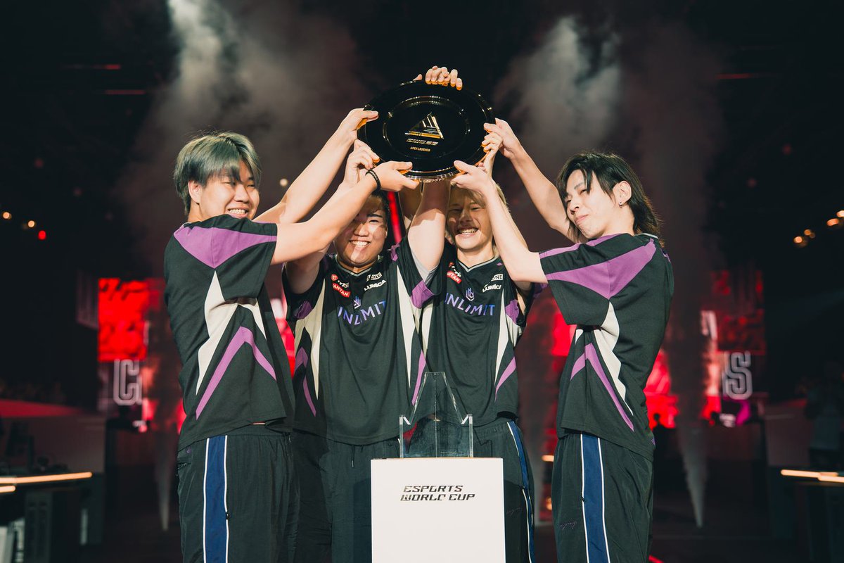 UNLIMIT_UNL's tweet photo. ずっと目指していた、世界一の瞬間🏆
#UNLWIN #UNLIMIT #EWC26 https://t.co/WYYLAJhUgf
