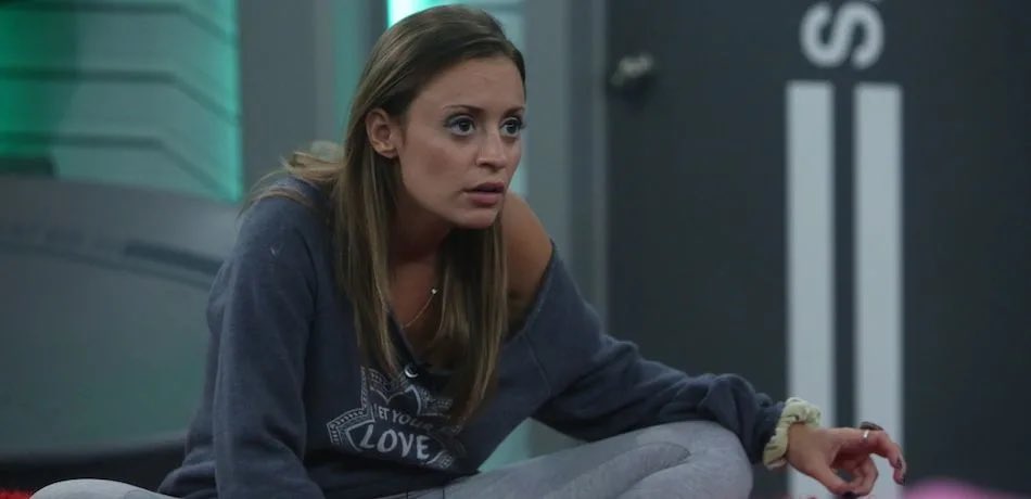 RealCageDalton's tweet photo. At this point I rather have Kaitlyn Herman back in the Big Brother house than this Lyric chick. At least Kaitlyn was entertaining, this Lyric chick she’s drier than old stale popcorn fart. #BigBrother #BB28 #BigBrother28 https://t.co/nAhUZF5Wic