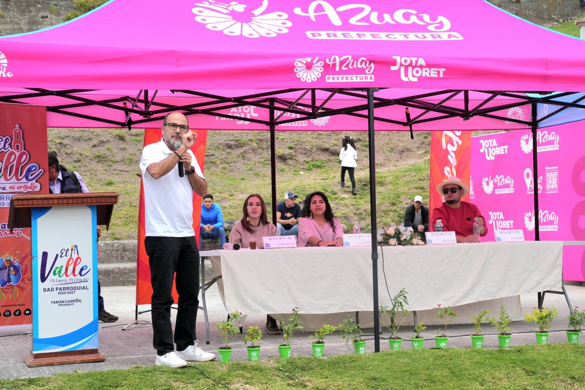 AzuayPrefectura's tweet photo. 💯 Otra vía asfaltada en #Cuenca. 🛣️

 🙌 Hoy inauguramos la vía Gruta de la Victoria Baja - Victoria Centro – "Y" de Santa Martha en El Valle. 

✅️ Son 2.4 km con una inversión de $770,352, que mejorarán la movilidad, la seguridad vial y el bienestar en la parroquia. 👏 https://t.co/nsxgnEedAE