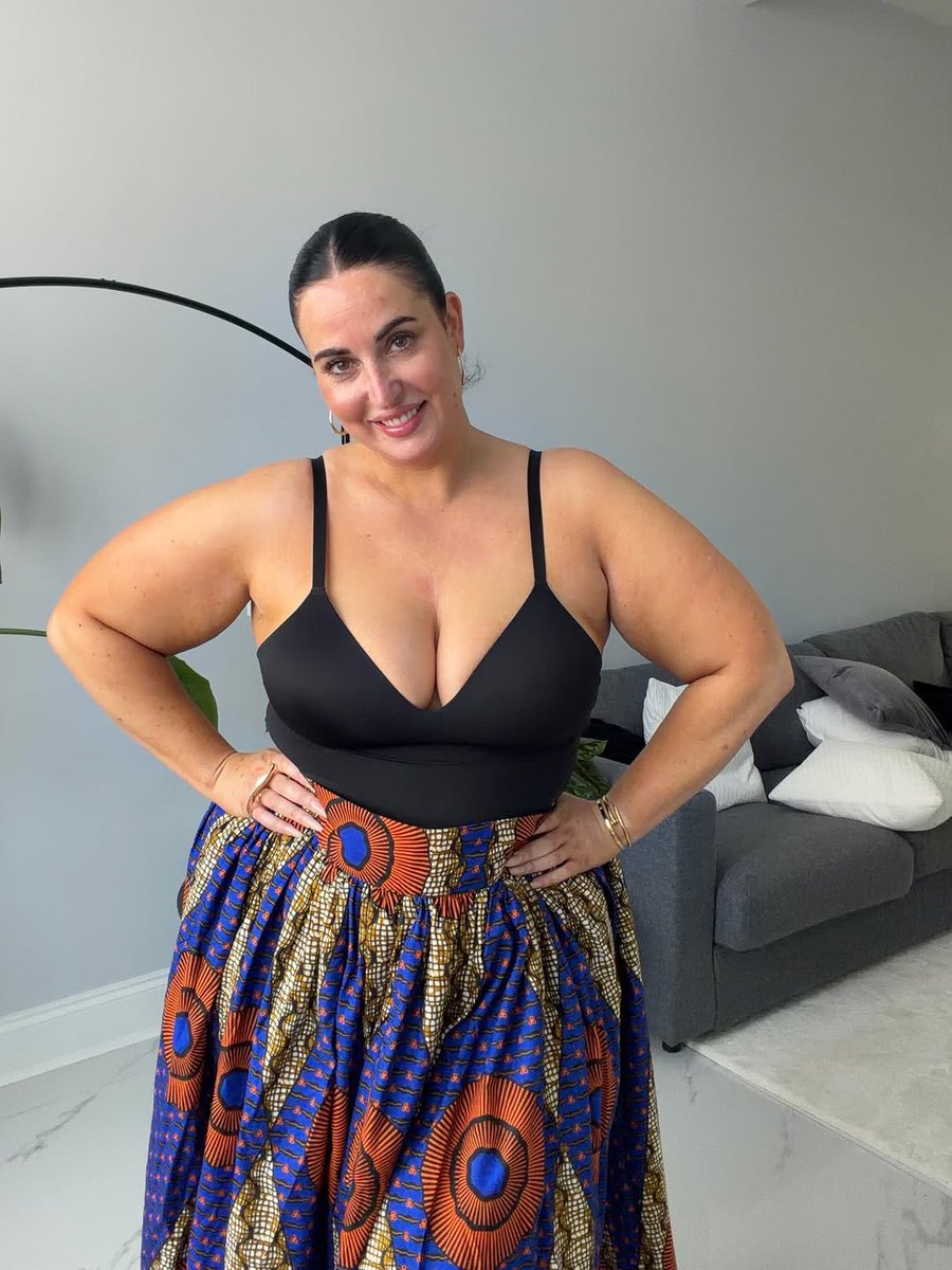 PlusSizeHub_2's tweet photo. Miss Nadja https://t.co/QI8YFvKcvX