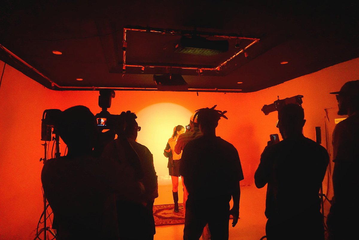 Malcolmslab_'s tweet photo. Video shoot BTS https://t.co/PMjAdvS22k