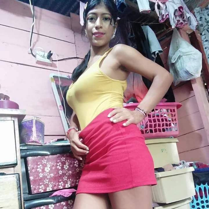 lazo_la's tweet photo. ELLA SE PERDIO DE LAS REDES. RICA LA CHOLA https://t.co/VzBRxn1mN8