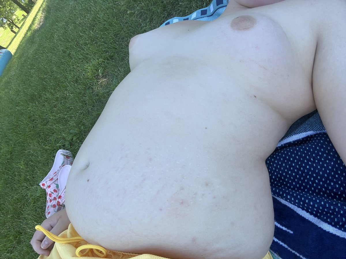 fatboyflorian's tweet photo. i love going to the beach https://t.co/DKm6wNeSPw