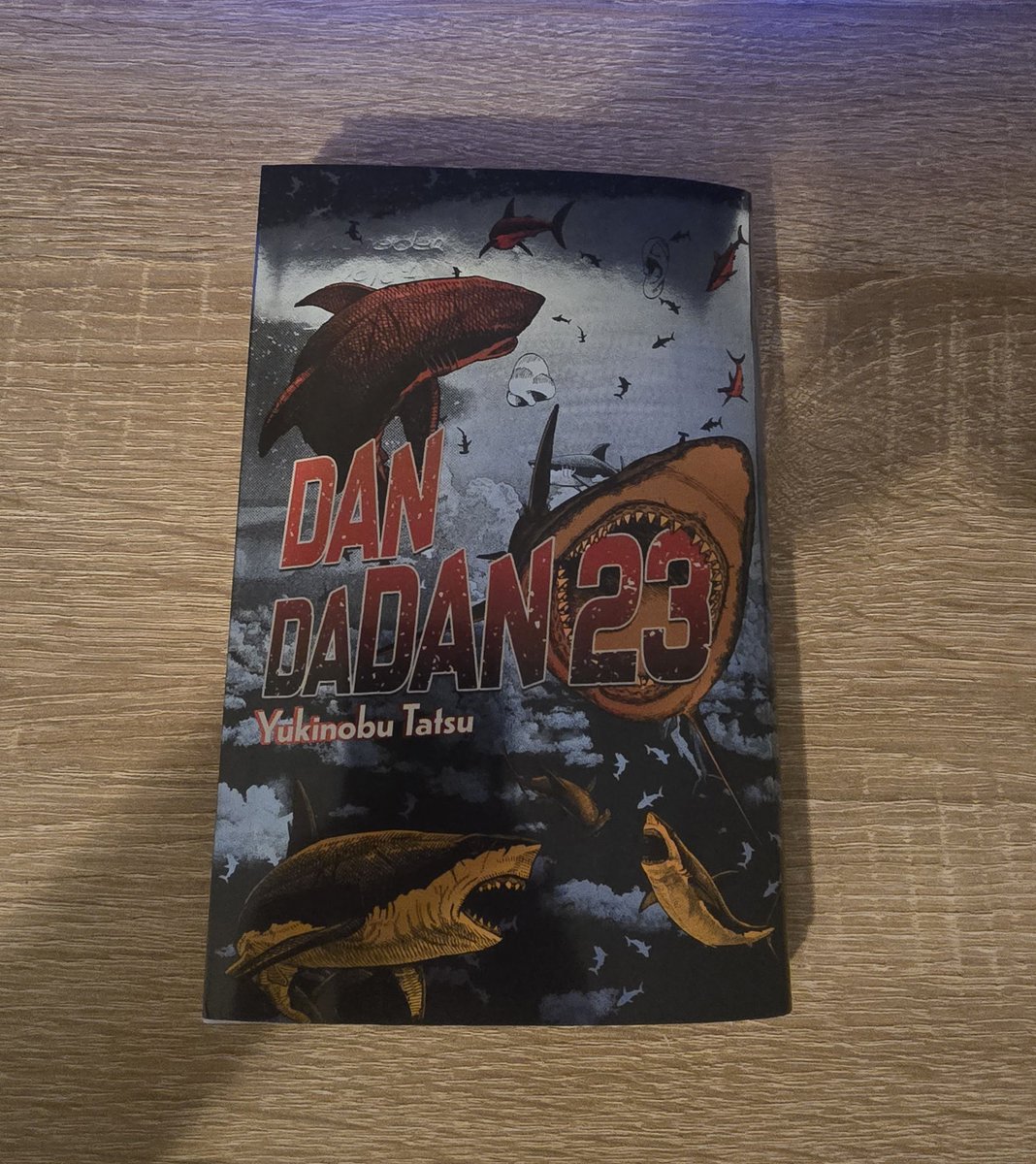 Darkslayer1250's tweet photo. Nouveaux arrivages !! 😃
Le premier tome de Yu Gi Oh édition Millénium ❤️
Le tome 23 édition limitée de Dan Dadan ❤️
Et le volume 4 de Centuria 🥰💖 https://t.co/GFlXRZxsmm