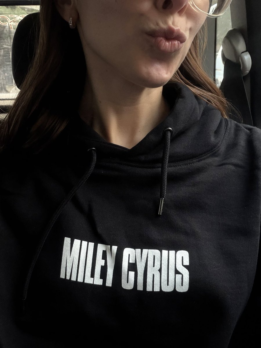malexmiley's tweet photo. Que el frío no te inhiba a salir con estilo 💅🏼 https://t.co/sbxn783VER