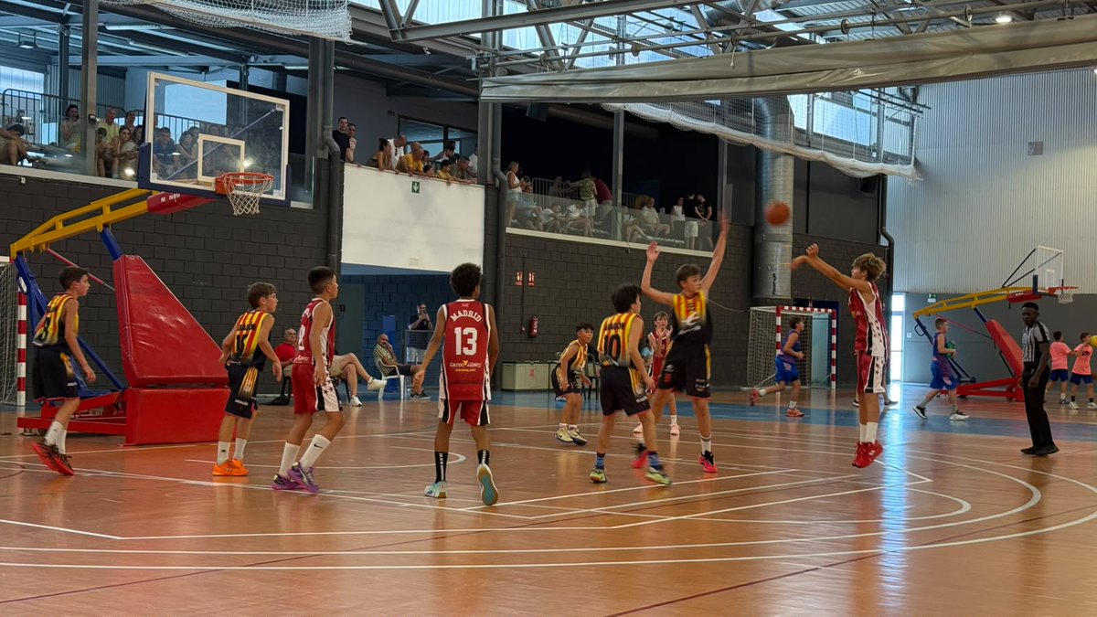 FCBQtecnic's tweet photo. TORNEIG I 🏀Torneig Seleccions Mini a Balaguer  JORNADA 1 ✅
Comunitat Valenciana 63 - 88 Catalunya (MASC)
Comunitat de Madrid 86 - 70 Aragó (MASC)
Comunitat Valenciana 7 - 57 Catalunya ( FEM)
Comunitat de Madrid 45 - 37 Aragó (FEM) 
@fbcv_es @FabasketAragon @FBMadrid @FCBQ https://t.co/kjHQITYkZb