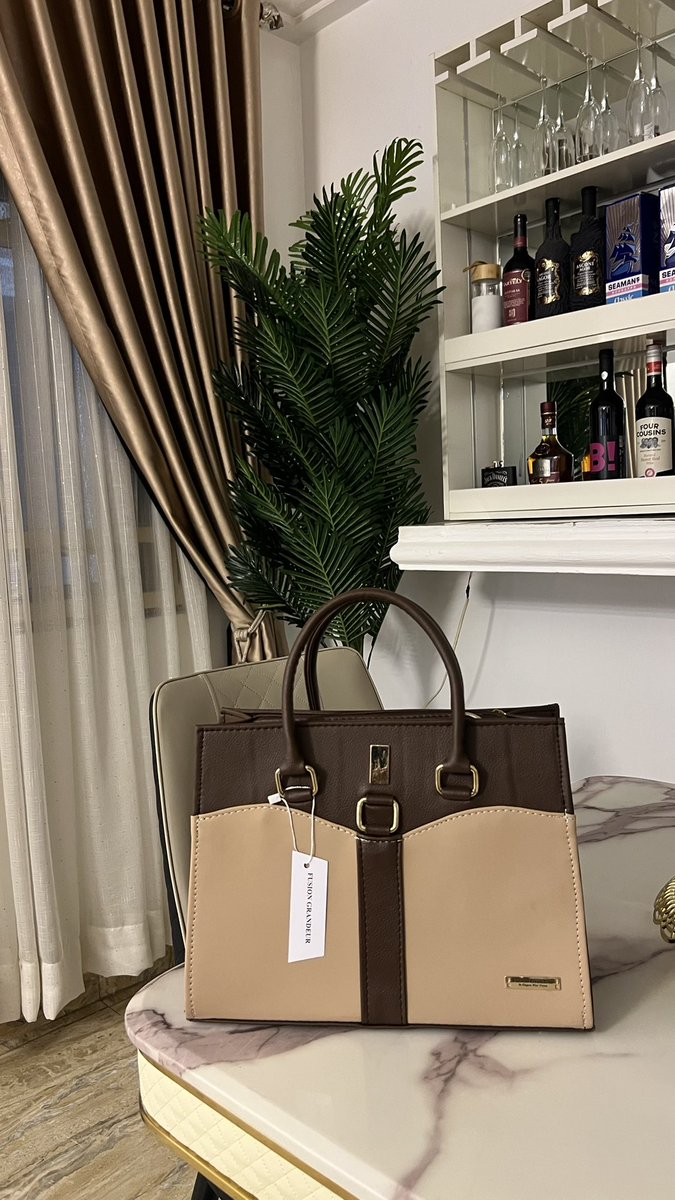 social_nerddddd's tweet photo. Just 50 people to buy work bags before Wednesday 🥺🤎.

When it comes to functional, Durable and unique work bags, nobody comes close.
I’m really good at what I do and you’d definitely not regret buying from me.

Price ranges from NGN 43,000 - NGN 48,000 depending on the Sizes you want.

Available in preferred colors and all bags comes with an extra strap. For more visit 🙂👇

https://t.co/uycp2A2sJa