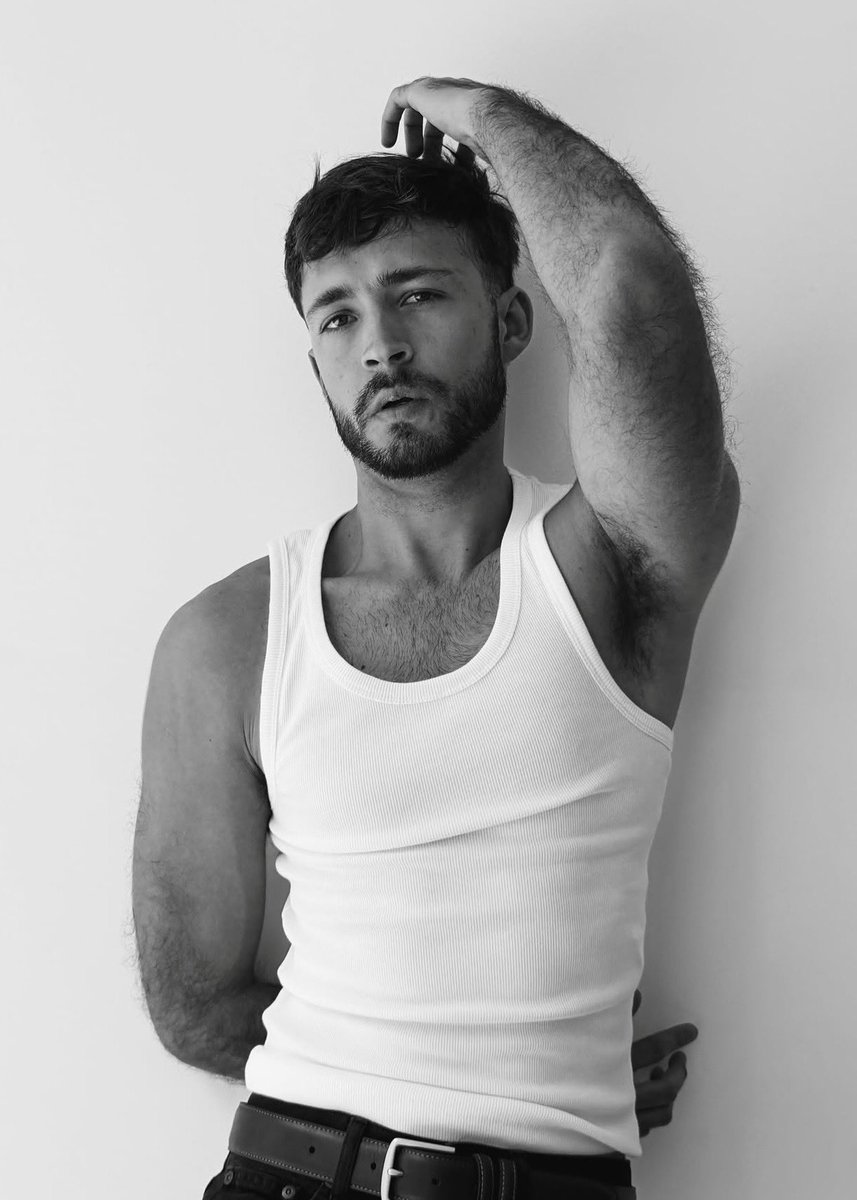 meninsin's tweet photo. 🔥🔥🔥🔥🔥 #gay #gayboy #hairy #hairypits #pits #hairymen #muscleandhairy #muscle #workout #gym #menpits #hairypecs #bicep #Armpitaddict #hairyman #armpitsniffing #sniff https://t.co/LSGRwNshcG