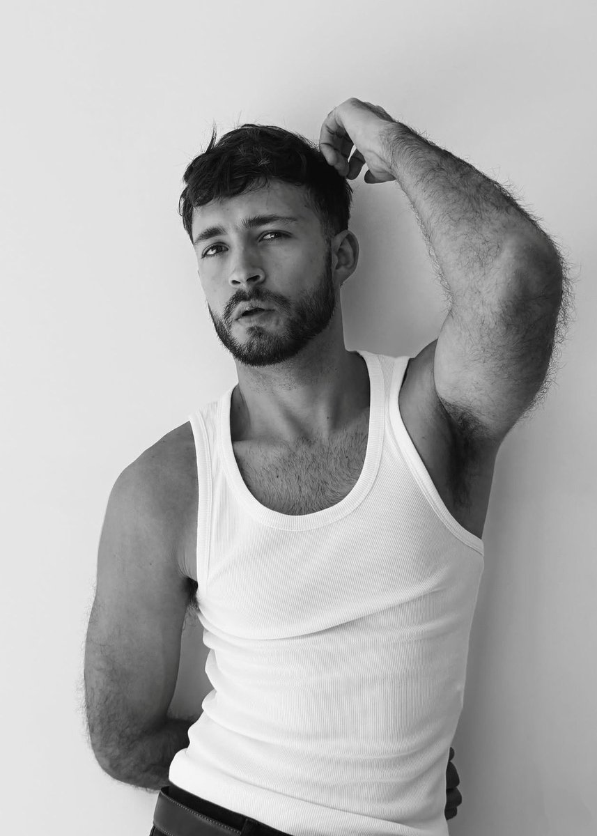 meninsin's tweet photo. 🔥🔥🔥🔥🔥 #gay #gayboy #hairy #hairypits #pits #hairymen #muscleandhairy #muscle #workout #gym #menpits #hairypecs #bicep #Armpitaddict #hairyman #armpitsniffing #sniff https://t.co/LSGRwNshcG