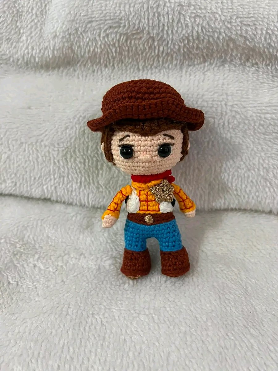 artesofi_bta's tweet photo. Se viene el cumpleaños de SOFI, asi que  necesito que X haga su magia para que las ventas de @Artesofi_bta suban.

Recuerden que hacemos personajes, personas, mascotas, jugadores, llaveros, flores 100% tejidos a mano.

Te agradezo tu RT o tu ❤️ https://t.co/vn77uUEnu7