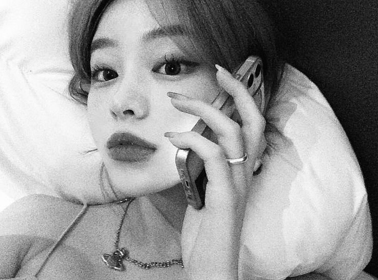 starvenoir's tweet photo. Stop telephonin' me📲 https://t.co/WfkugGzGU9