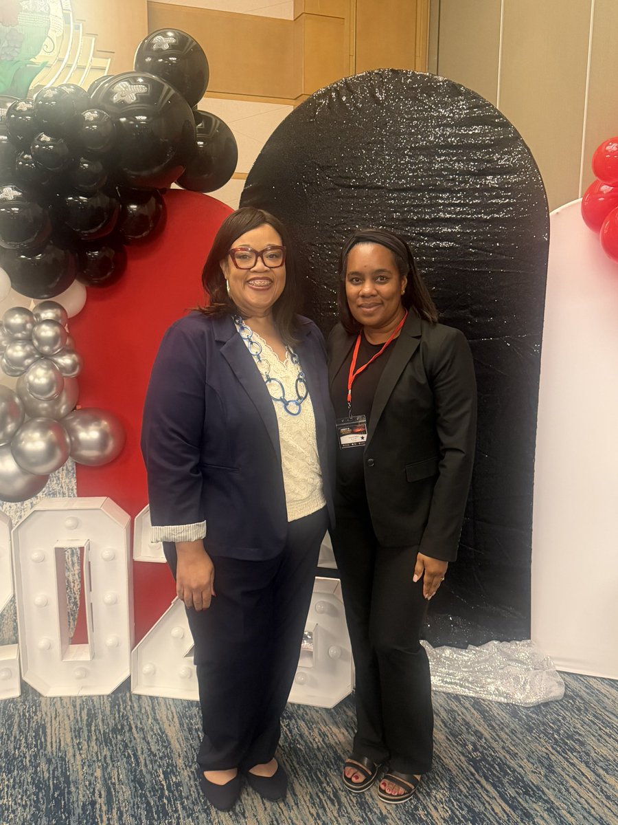 KatachaMiller's tweet photo. “The Key to Success is Dedication to Life-long Learning.” ~Stephen Covey ~ It was great connecting with fellow educators at the @HAABSE3 Summer Conference! ❤️🖤🤗📝 #SummerPD #PrincipalLife #WomenWhoLead https://t.co/dUdf3QV4jg