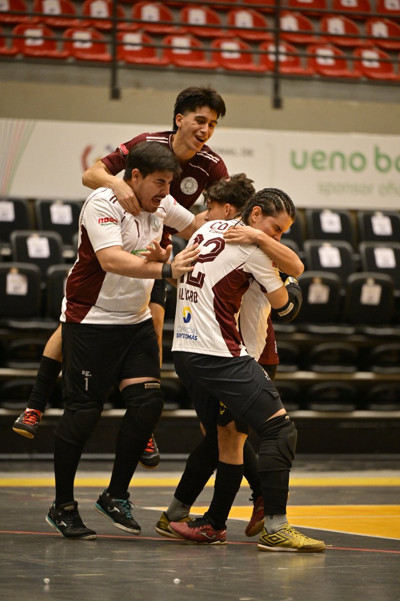 sndpy's tweet photo. #JUPY2026🎓 . JUPY omohu'ã ohóvo ñembosarái Paraguay ha Central-pe⚽🏀

Ko arapokõime oñeha’ã futsal ha básquet ñembosarái ojejapóva mbo’ehaovusu remimbo’endive🔝

Mbeguekatúpe ko’ã táva oikuáma mávapa ha’evéva ha ohejáta hérakuéra tembiasarã📝

#Ño’ãngatuÑanembojoja🤝🏽 https://t.co/xQ4PlutSZG