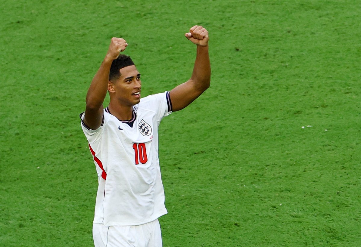 JacobsBen's tweet photo. Jude Bellingham for England before the World Cup: six goals in 48 games.

Jude Bellingham at the World Cup: six goals in six games.🔥 https://t.co/nbGyhHBWmb