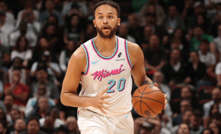 DheimaxOTK's tweet photo. @OutPlanetaheat Heat legend https://t.co/GcjTFRJiG1