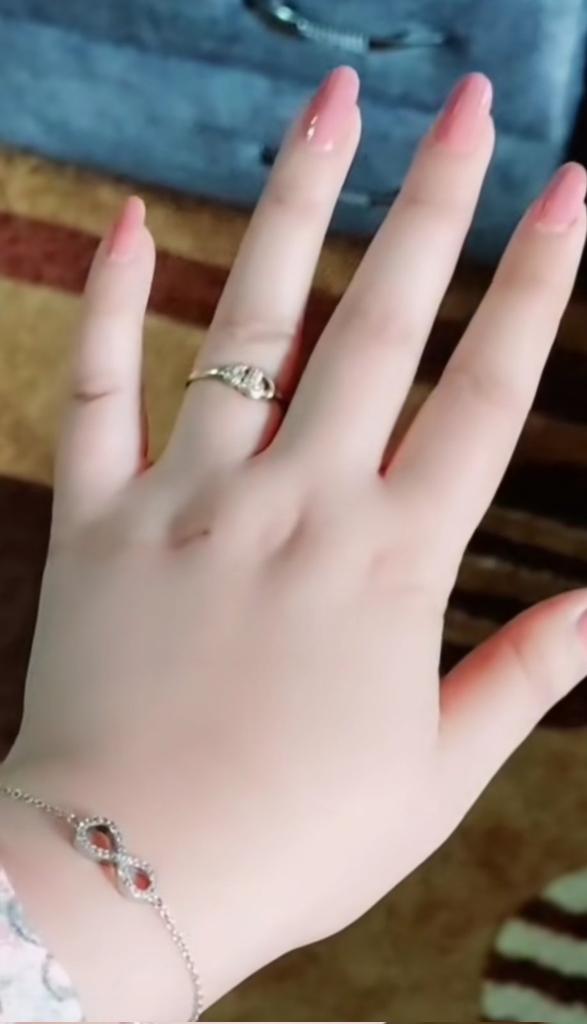 امل سالم tweet media