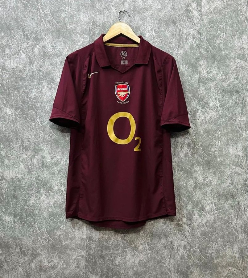 mr__topson's tweet photo. Manchester united ❤️ and Arsenal retro jerseys 😍🥑🫚🎃🎈 https://t.co/TMd4hZV6Gu