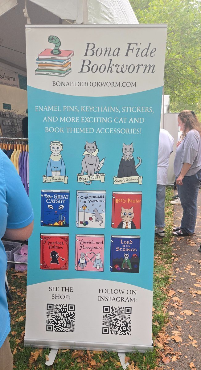 The_Catleesi's tweet photo. Columbus Book Festival = Scholastic Book Fair for grownups 📚

(but with a delightful feline undercurrent and local authors and booksellers!) https://t.co/LcFzYUlxeM