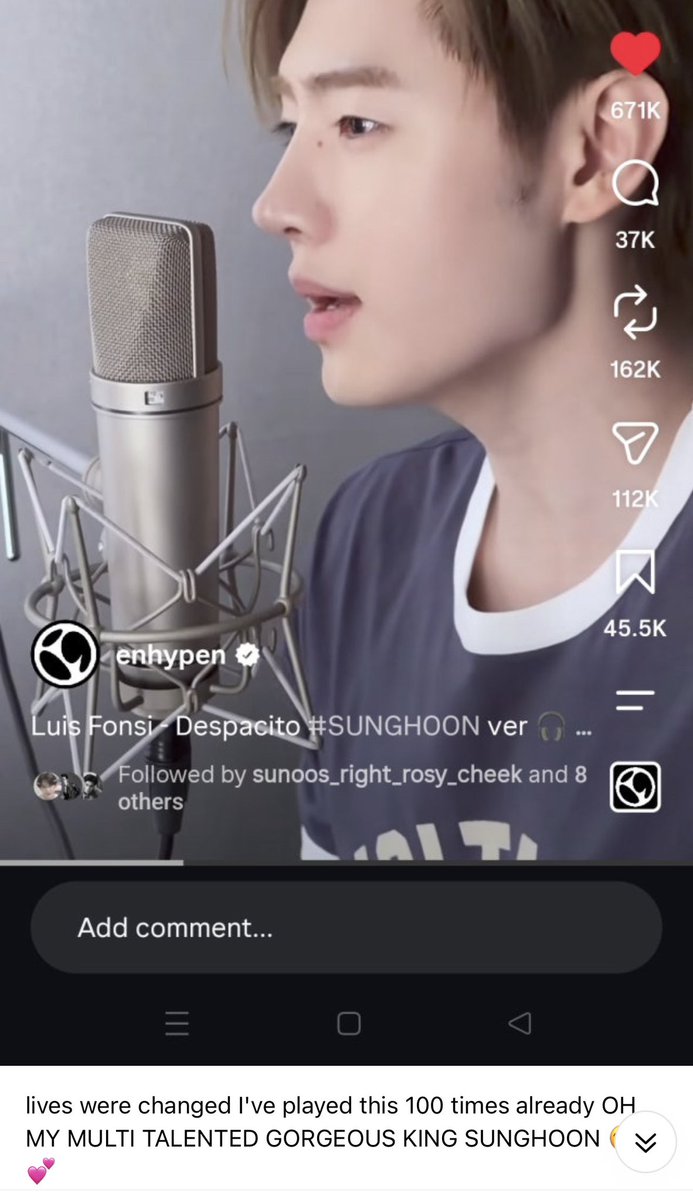 enhypenweverse's tweet photo. [ #제이’s Reply ] 260712

OP: lives were changed I've played this 100 times already OH MY MULTI TALENTED GORGEOUS KING SUNGHOON 😭💕

🐈‍⬛: No but I was surprised while eating
🐈‍⬛: He did so well
🐈‍⬛: But why is it so natural when he sings that [song] kekekeke
🐈‍⬛: I think Sunghoon-ie’s usual natural vocalization just goes well with the structure of the Spanish language
🐈‍⬛: I heard every person has something like that but now that I see this, I get it

@ENHYPEN_members @ENHYPEN #ENHYPEN #엔하이픈 #JAY