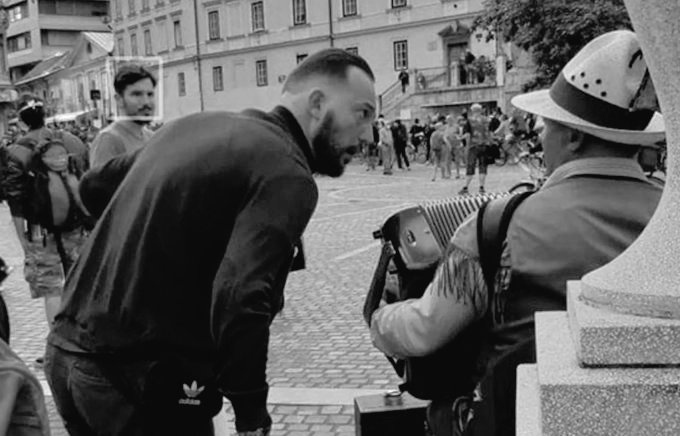 KErdlen's tweet photo. Ukinimo plačevanje prispevkov kulturnikom. Ker to plačevanje postavlja "kulturnike" v neenakopraven odnos z ostalimi državljani. Je tudi žaljivo za dobre kulturnike, ki lahko živijo od svojega dela. "Društva", kot obliko izogibanju davkov, bi veljalo ukiniti. @mk_gov_si @PS_SDS https://t.co/iMwvHWvgMk