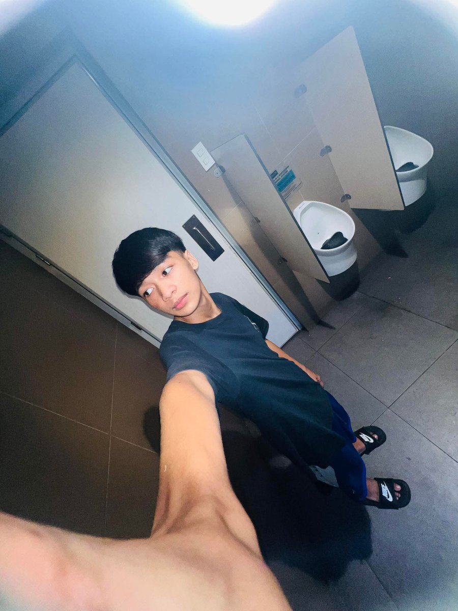 neil11122's tweet photo. Dm me ,👌🏻👈🏻💦 https://t.co/V6HZdxZBnE