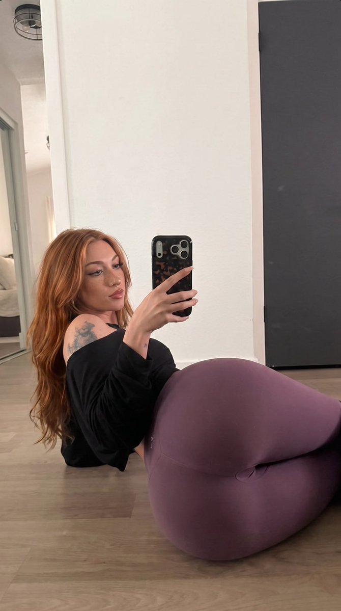 Lily🌹 tweet media