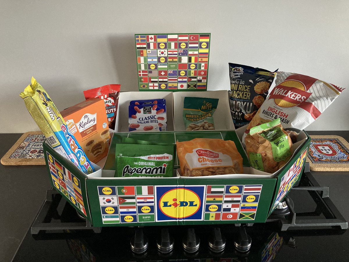 Squeeze_85's tweet photo. Snacks ready….
#SnackLegend #England https://t.co/YQVNo7otEP