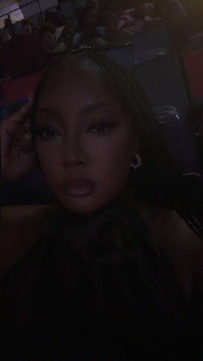 Jayeesymonee's tweet photo. ESSENCE 2026🤎 https://t.co/HPS8ThO5M0