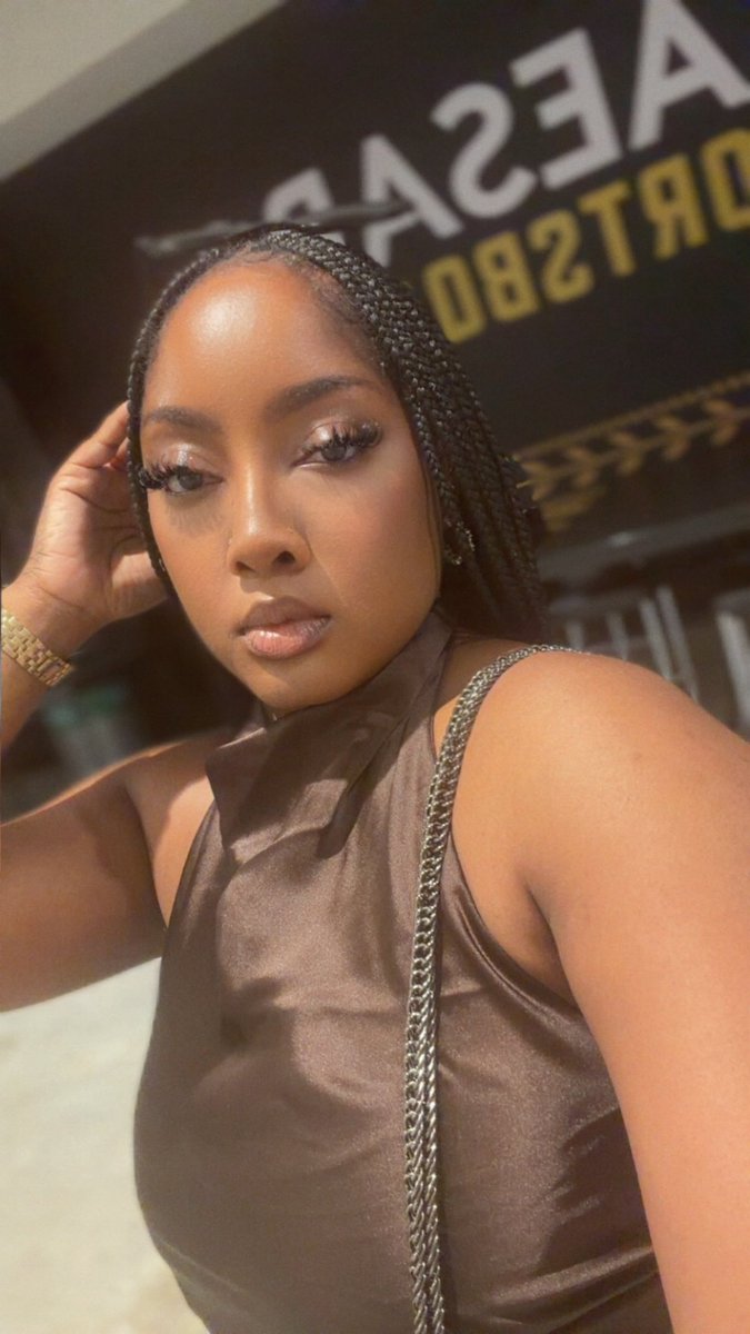 Jayeesymonee's tweet photo. ESSENCE 2026🤎 https://t.co/HPS8ThO5M0