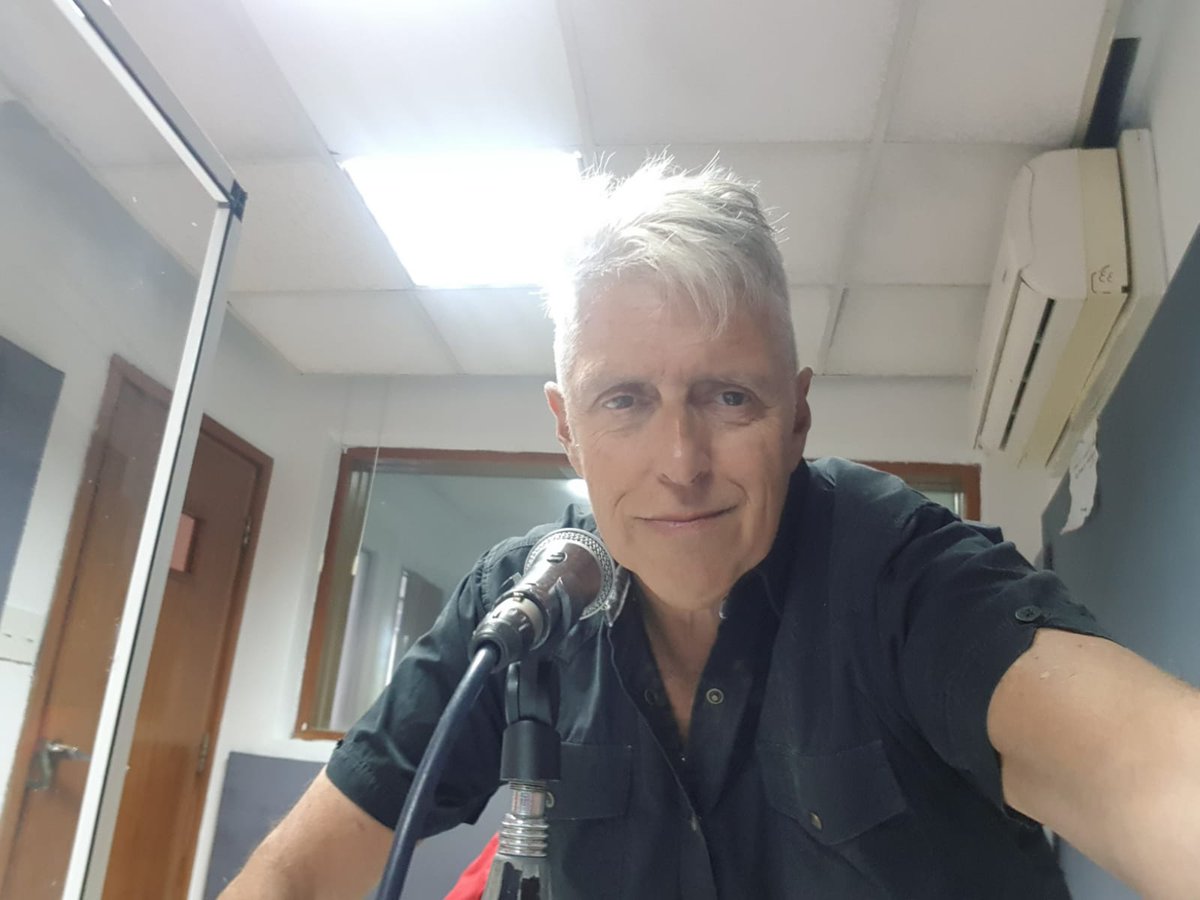 Coloniaam550's tweet photo. En #AM550 será hasta el próximo sábado a las 19 hs #elduende @GuiPetruccelli en https://t.co/guapH7iW9N y no te olvides, los duendes existen #elclasicoradialdelfinde https://t.co/r1h23O9M5o