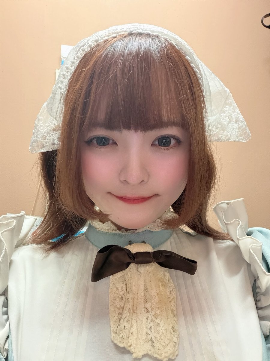 st_Ramdoll's tweet photo. 本日もご帰宅ありがとうございました🎶久しぶりに会えて安心したり、夜勤明けできてくれたり、くろあさん似のねこぢるパフェ作ったり🐱席なかったり🪑お好み鯛焼きたべたり🐟＝ビールになってたり🍻足心配してもらったり🦶🏻チェキ乾杯ありがとうございました♡次は13日いて〼💟 https://t.co/fGlhOLgAaL
