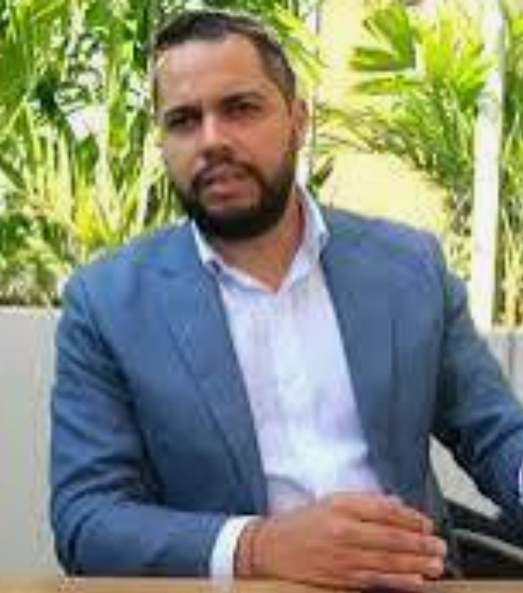 TAMARA_SUJU's tweet photo. #Venezuela.  📢 @SecRubio @StateDept  
sobre los presos politicos secuestrados en El Rodeo 1.  Hay heridos graves, les dispararon balas de perdigon estando dentro de las celdas y ademas los asfixiaron con gases lacrimogenos y los golpearon a todos.  Al parecer tienen a 6 presos politicos en celdas de castigo y tortura que tienen en dicho lugar que han sido descritas como huecos del horror.

Aqui le dejo la Cadena de Mando de las TORTURAS ejecutadas contra los detenidos por motivos politicos y el clamor del padre de una de las victimas‼️

📌 Delcy Eloina. La encargada Interina
📌 Julio Garcia Zerpa. Ministro de Asuntos Penitenciarios y jefe del Grupo GRIC
📌 Cnel Maikool Guevara Gricel. El Director "encargado" del penal. Ahi les dejo el número de tel  por si lo quieren llamar.