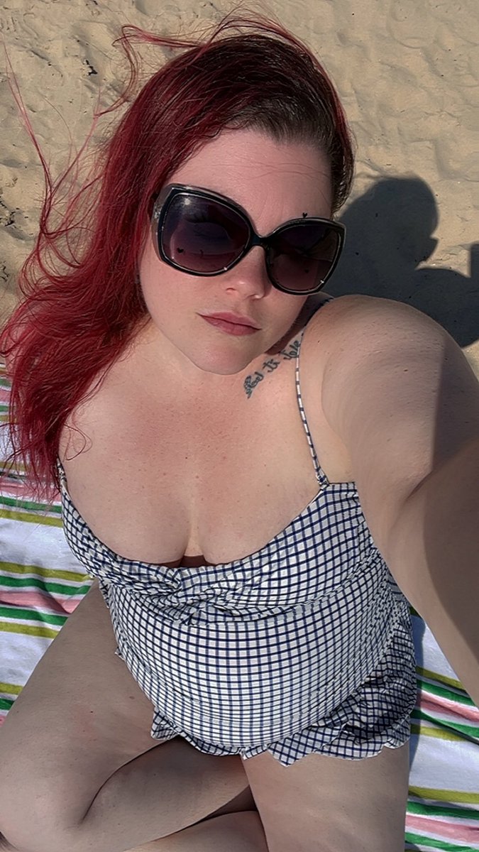 LunaStormxxx's tweet photo. Much needed beach day 🏖️🌊☀️ https://t.co/yCQPOyI9Jb