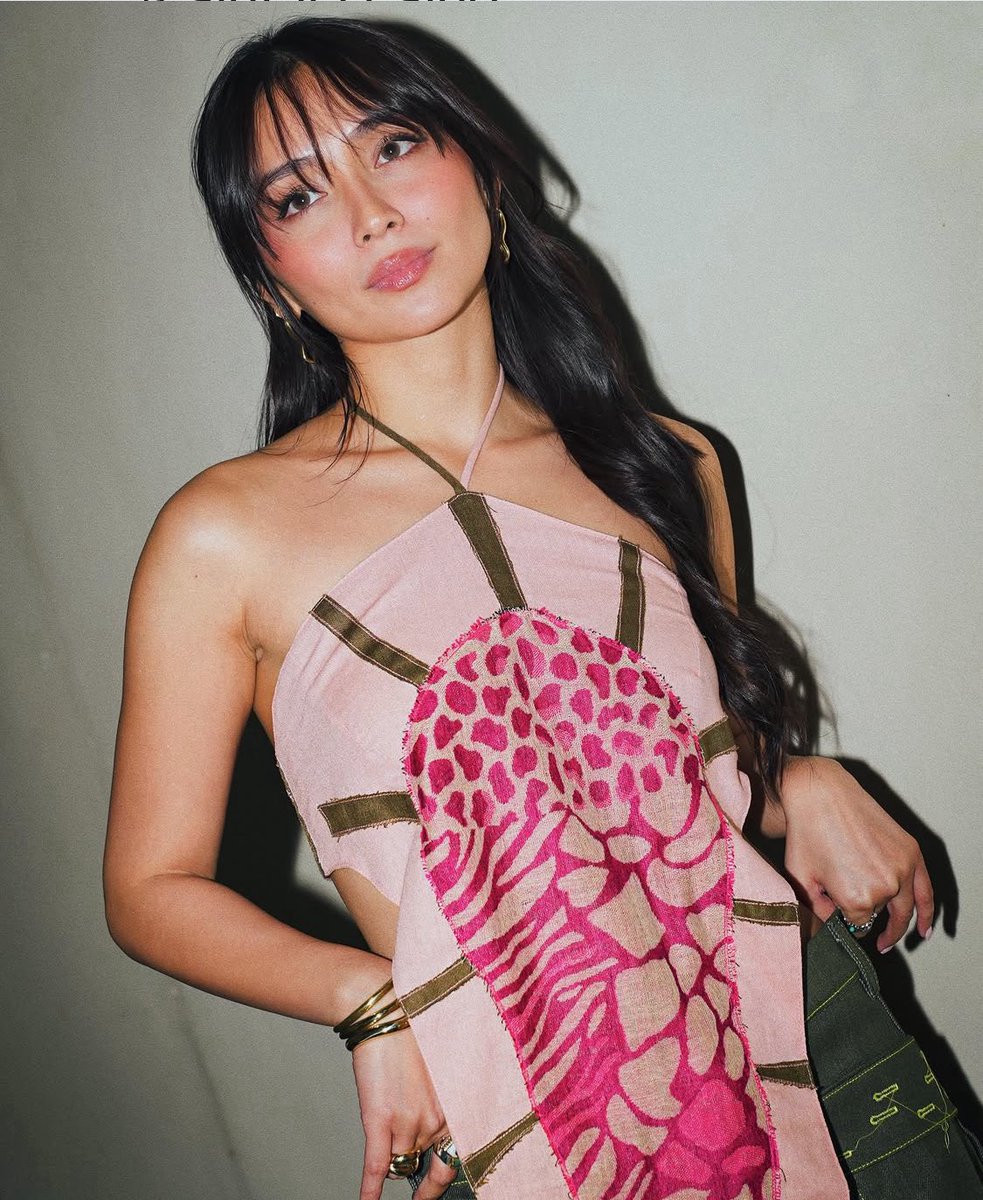 PinaysInShowbiz's tweet photo. I love this hairstyle on Kathryn. It’s romantic and she looks really pretty. (📸: dreamscapeph, danaevernisse)

#KathrynBernardo https://t.co/XZhZumf7KQ